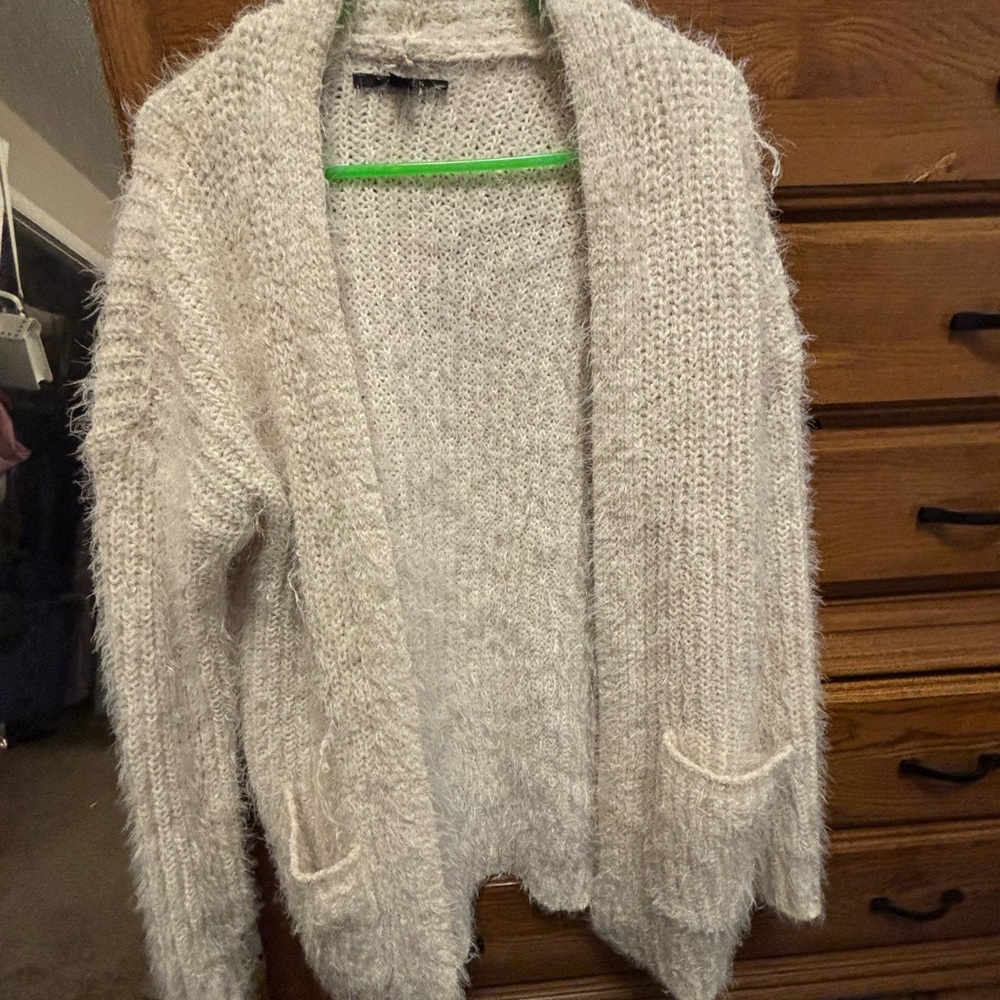 Cyrus Cream Women's Cardigan Sweater